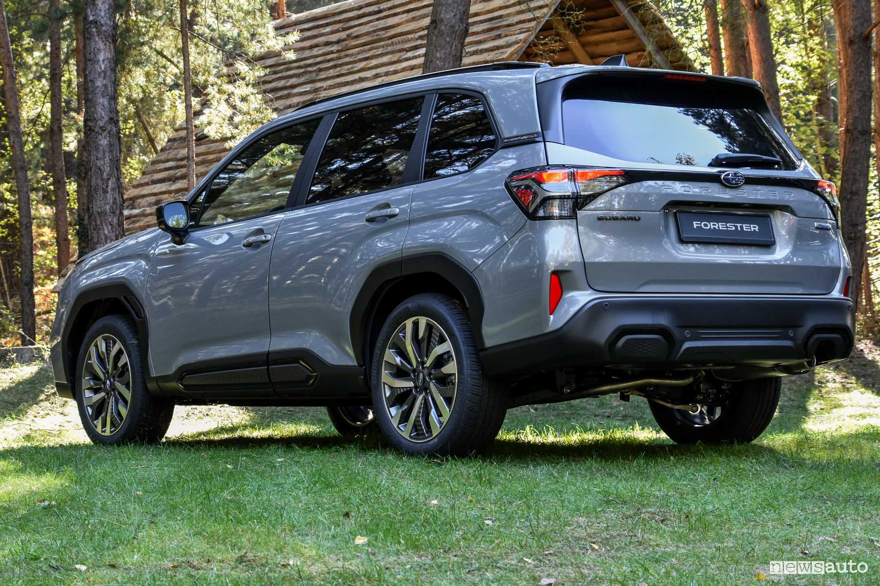 Subaru Forester 2025 posteriore 3/4