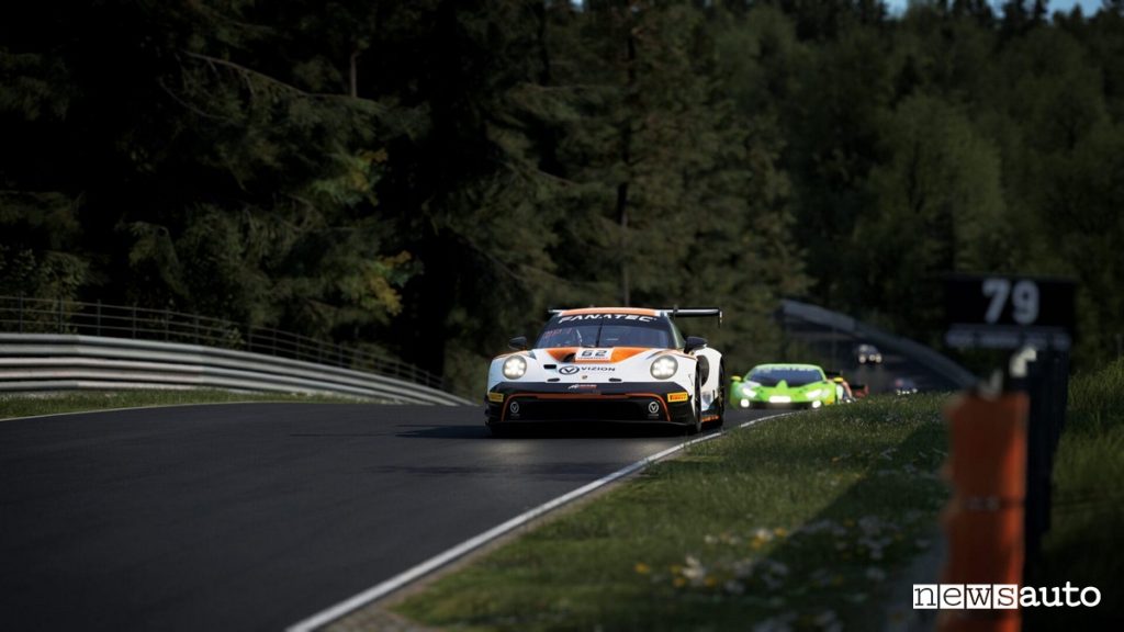 Una Porsche da gara in azione su Assetto Corsa Competizione