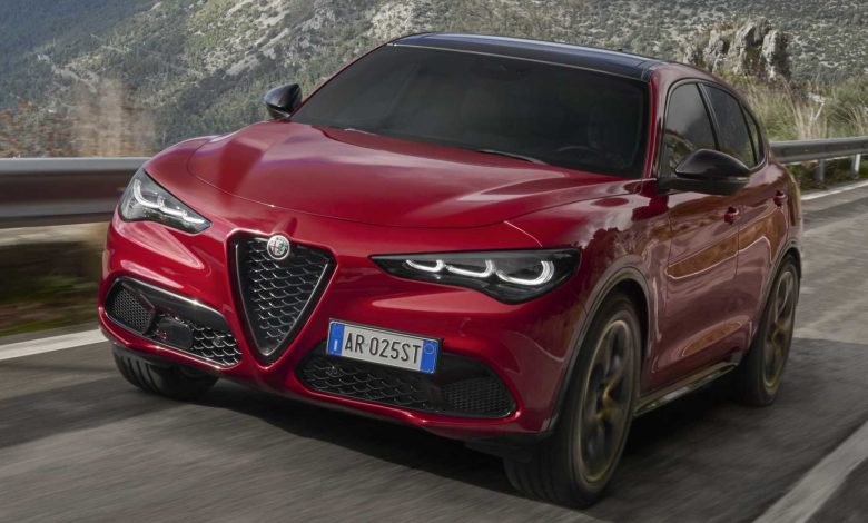 Alfa Romeo Stelvio Intensa su strada