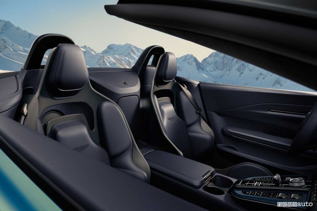 Aston Martin Vantage Roadster sedili abitacolo