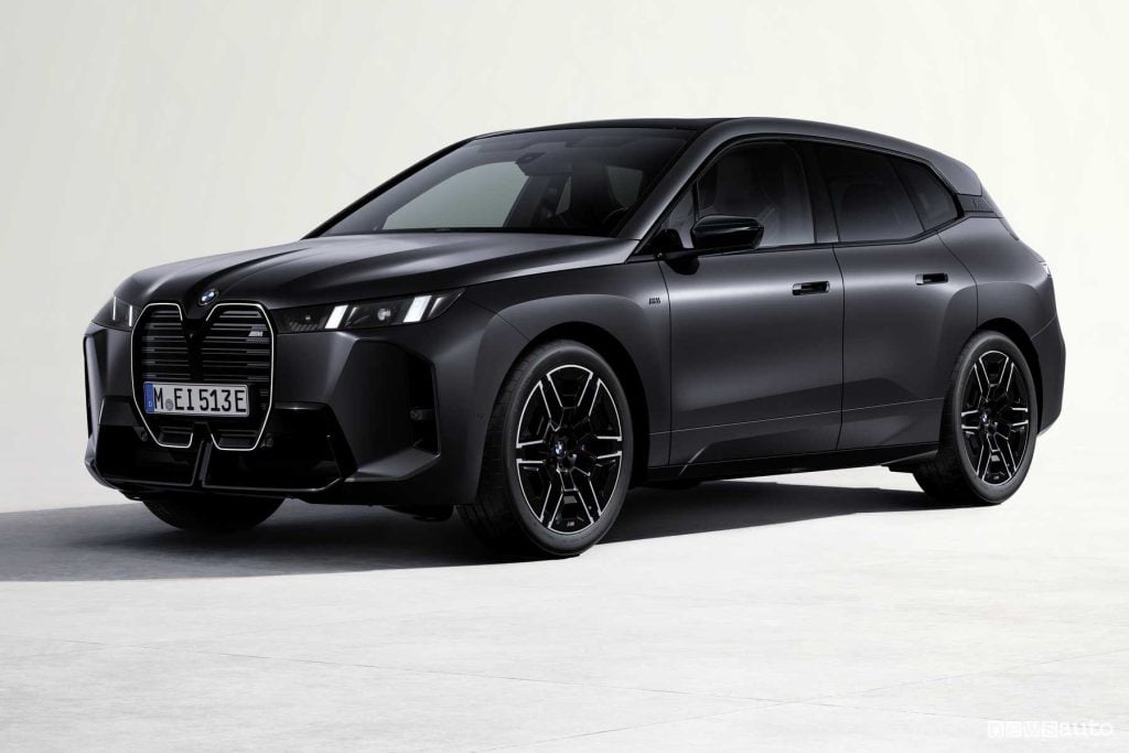 BMW iX M70 xDrive anteriore 3/4