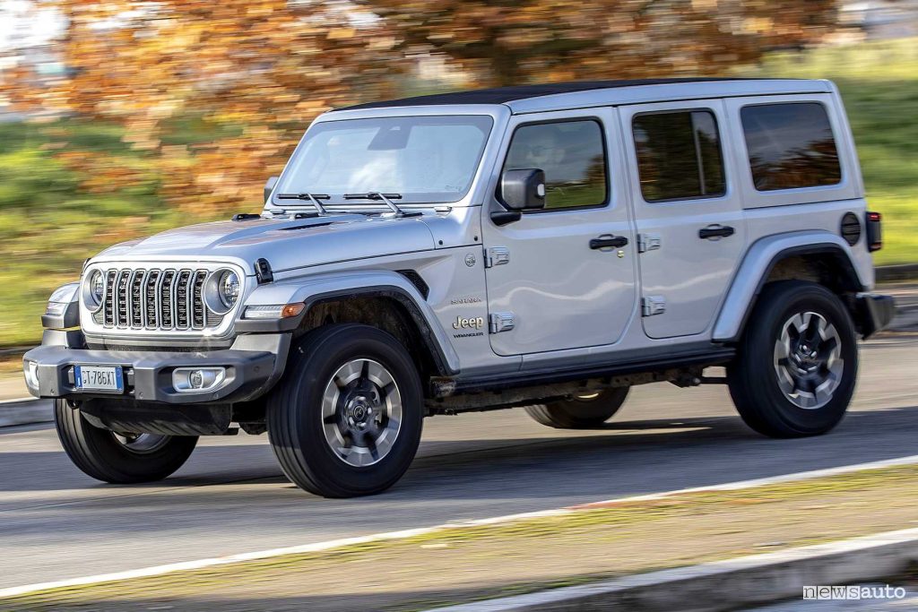 Jeep Wrangler Sahara JLU 2.0 su strada