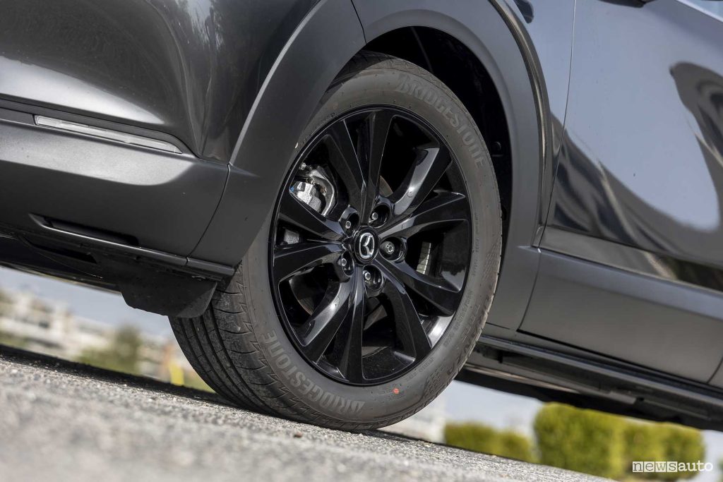 Mazda CX-30 Homura cerchi da 18"
