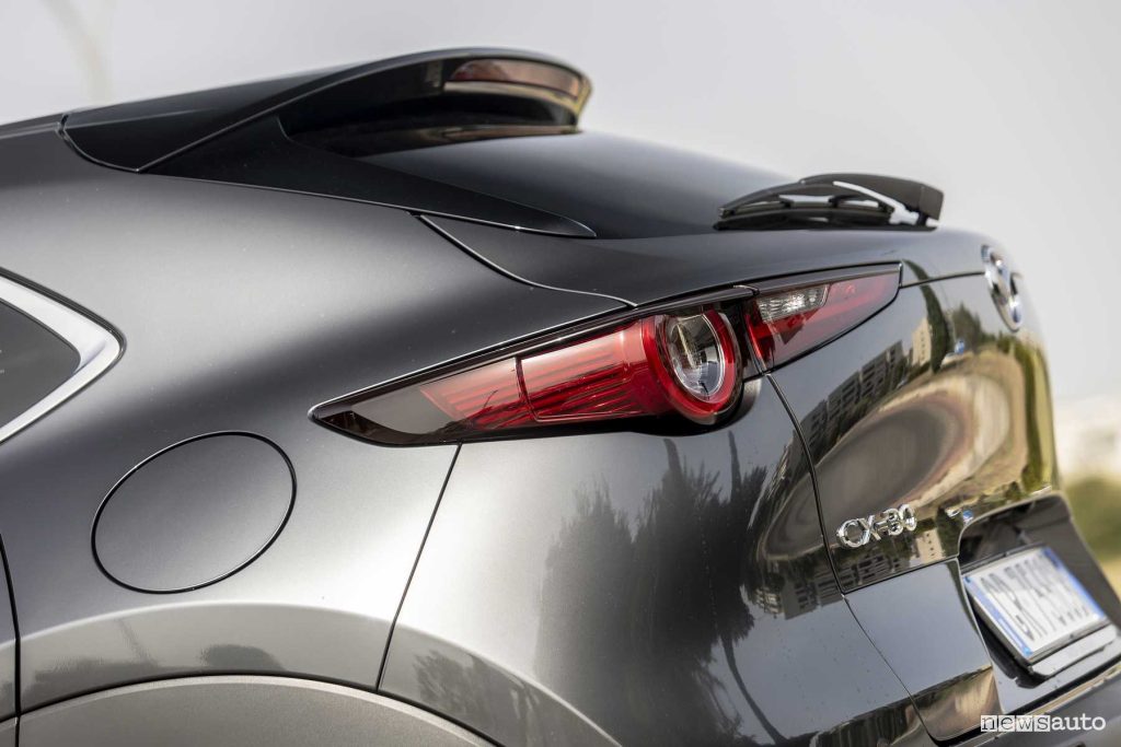 Mazda CX-30 Homura faro posteriore