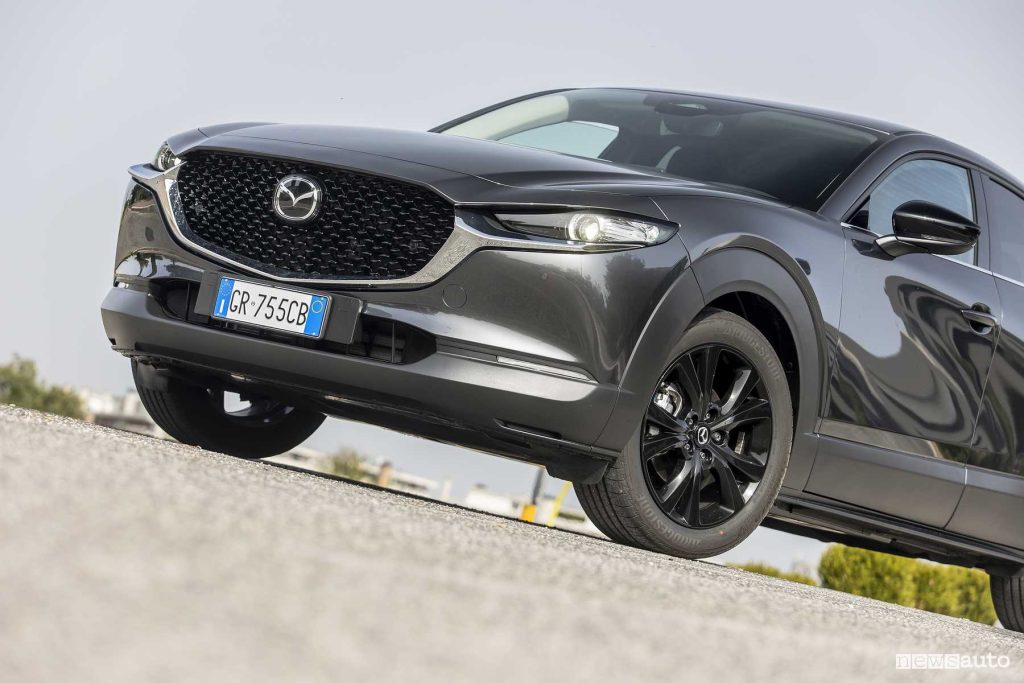 Mazda CX-30 Homura frontale, paraurti anteriore