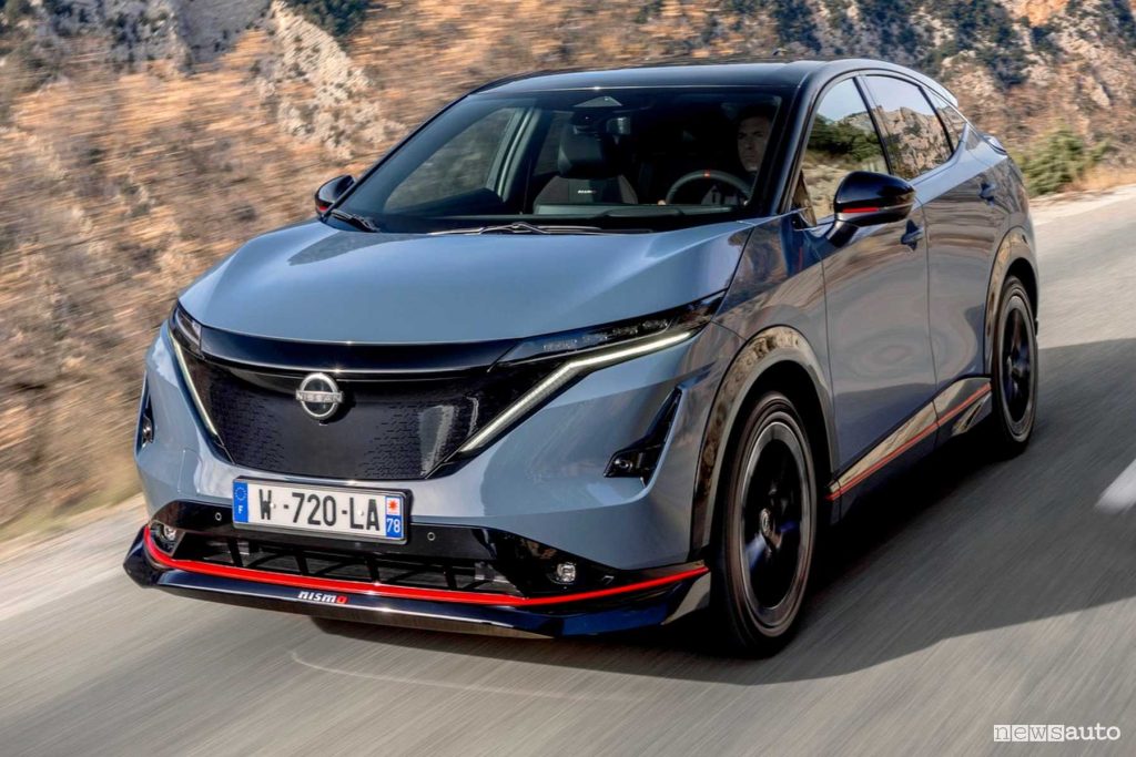 Nissan Ariya Nismo su strada