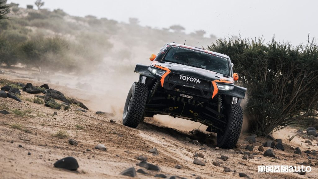 Henk Lategan e Brett Cummings durante lo Stage 5 della Dakar 2025