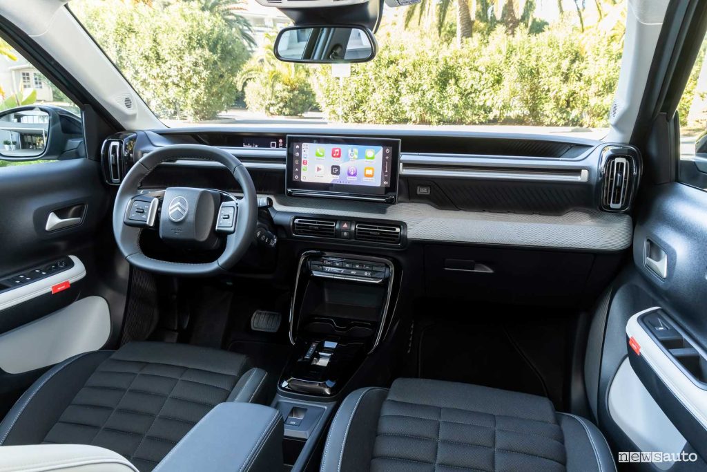 Citroen C3 Aircross Hybrid Max plancia abitacolo