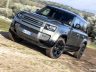 Land Rover Defender 110 sullo sterrato
