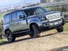 Land Rover Defender 110 sullo sterrato