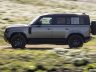 Land Rover Defender 110 sullo sterrato