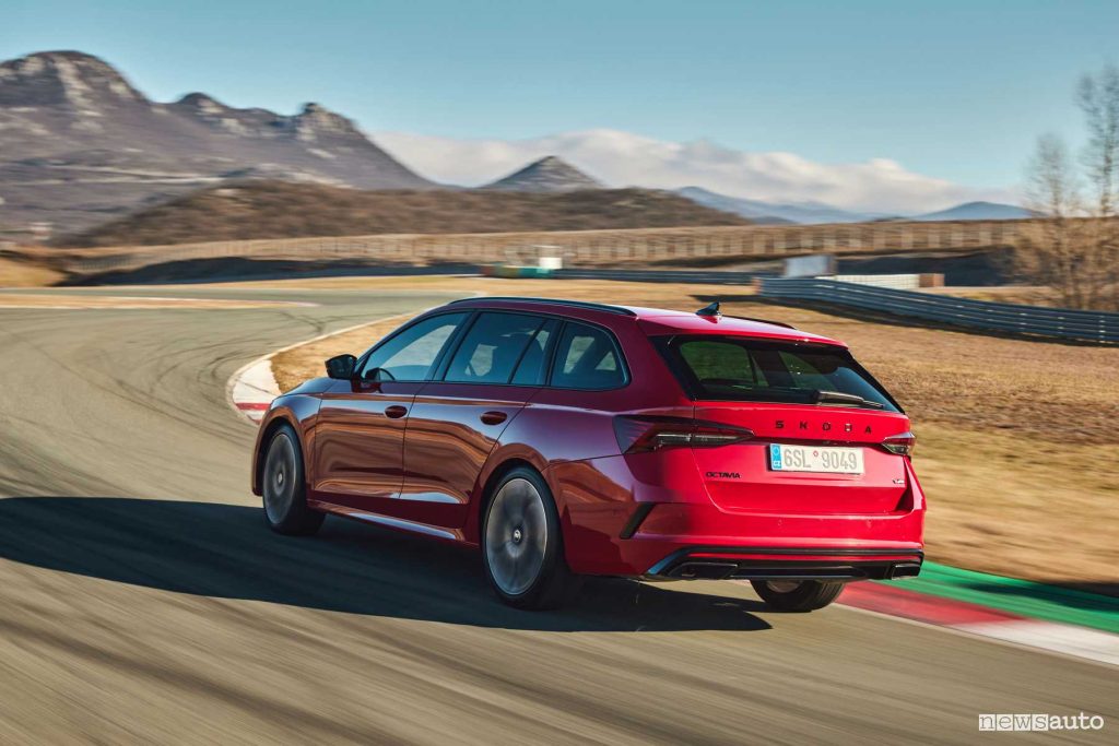 Skoda Octavia Wagon RS in pista