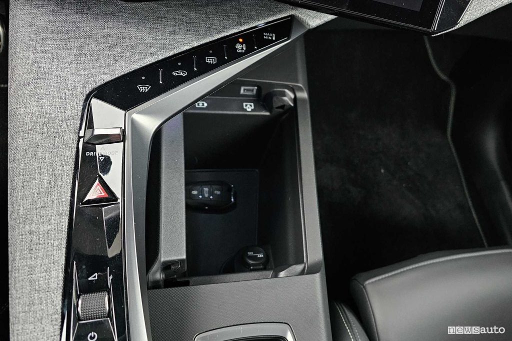 Peugeot E-5008 vano portaoggetti console centrale