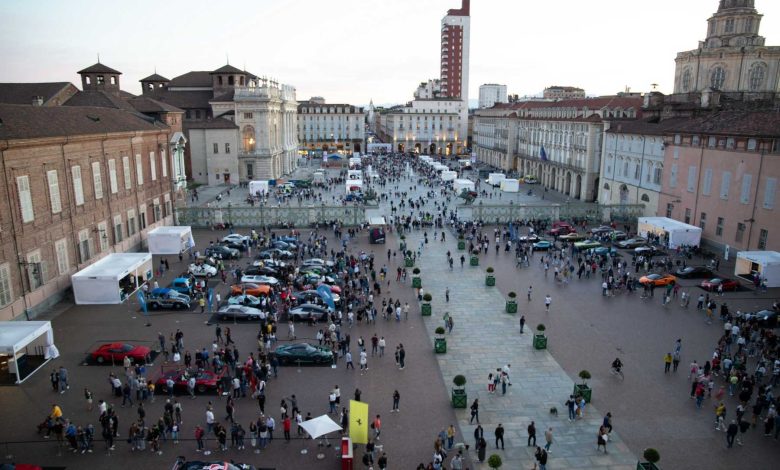 La piazza dove si svolge il Salone Auto Torino 2025