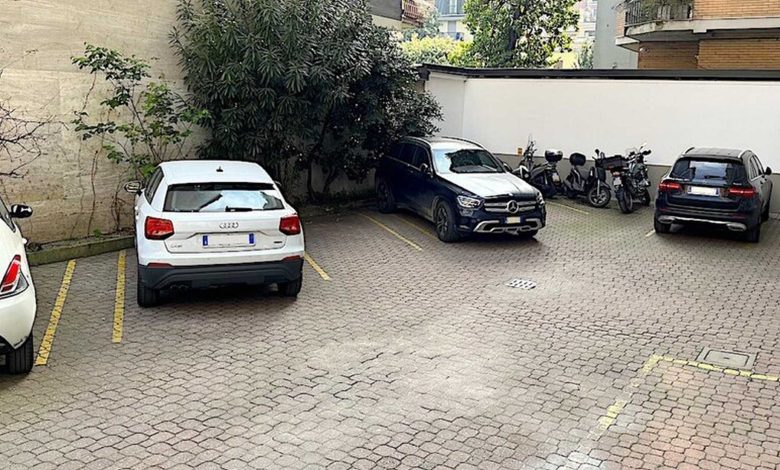 Parcheggio condominiale con delibera assembleare: serve l’unanimità