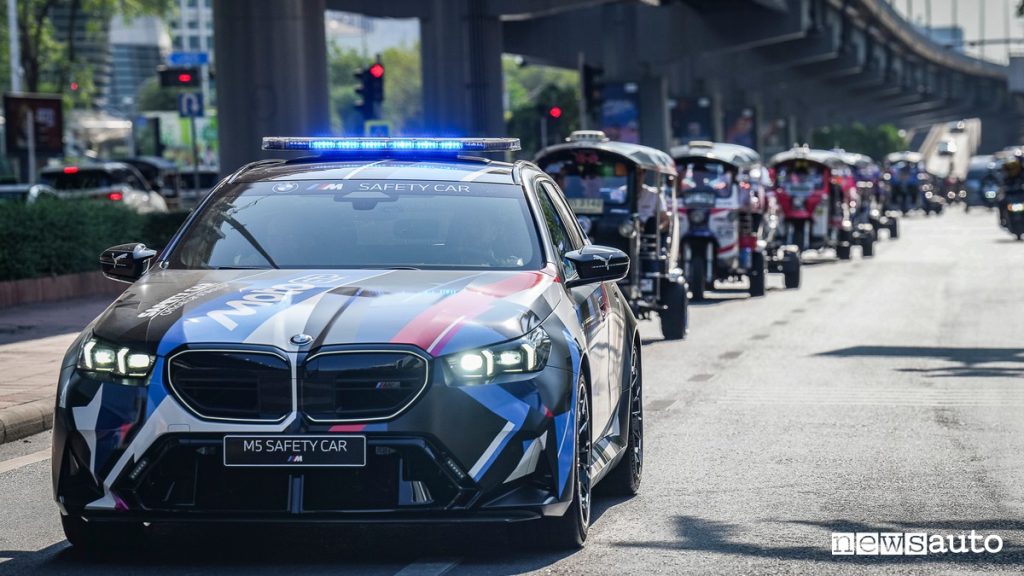 Safety Car MotoGP BMW M5 Touring a Mangkok