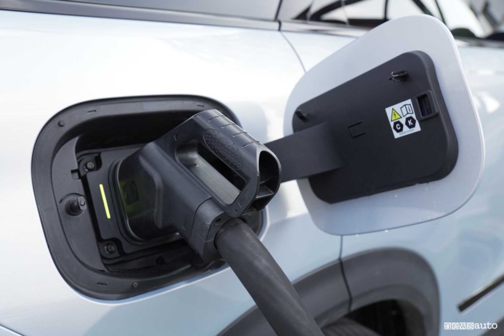 Jaecoo 7 Super Hybrid cavo per la ricarica in DC