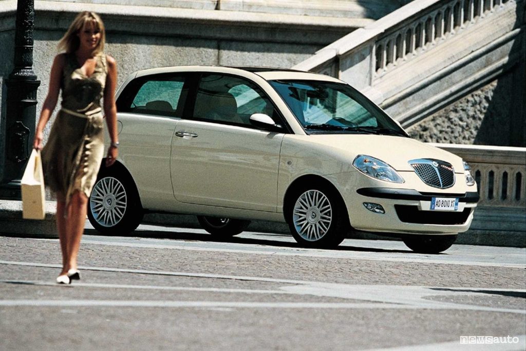 Lancia Ypsilon 2003