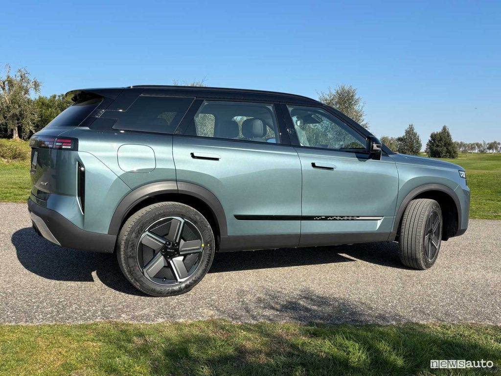 La prova della Jaecoo 7 Super Hybrid con l'allestimento Premium 2WD