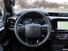 Toyota Hilux Hybrid 48 Volt volante abitacolo