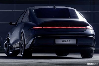 Nuova Hyundai Ioniq 6 posteriore 3/4