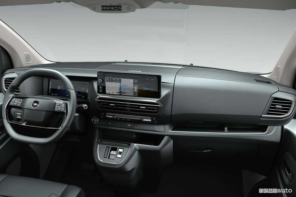 abitacolo della Vivaro Electric Sportive, con display touchscreen da 10''