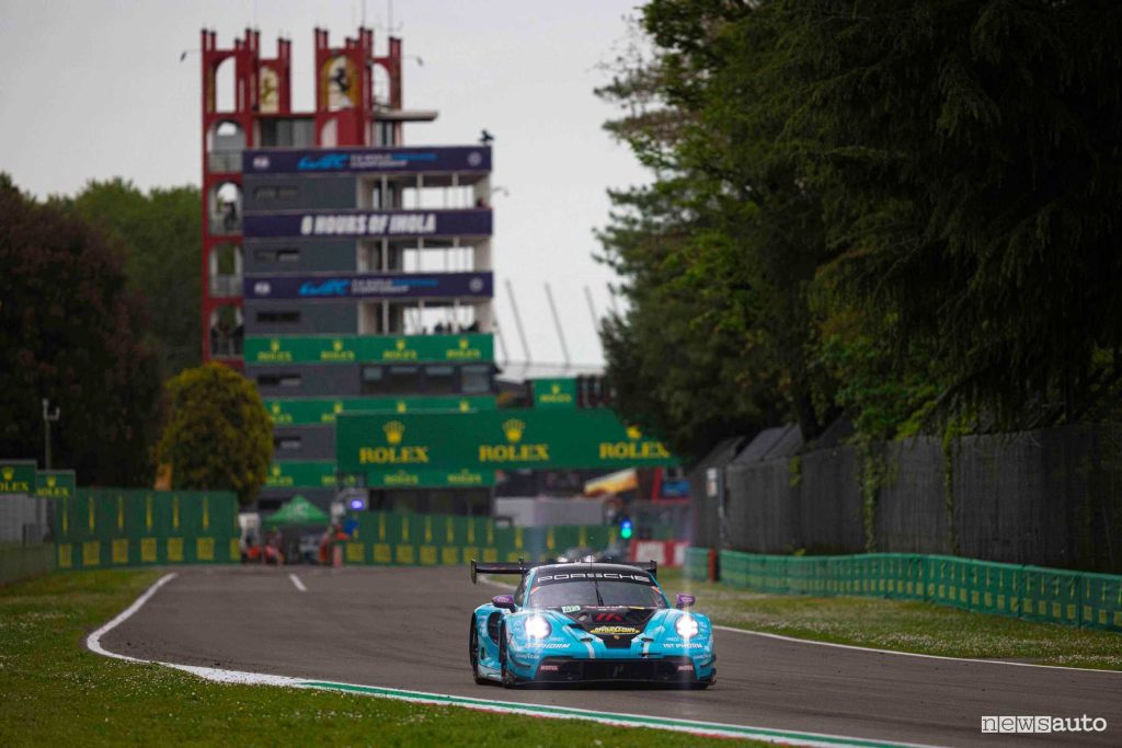 6 Ore di Imola WEC 2025 Porsche 911 GT3R di Hardwick-Pera-Lietz