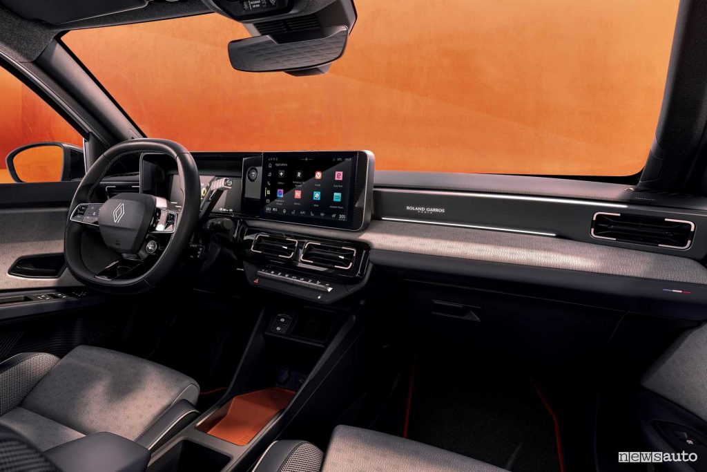 Renault 5 E-Tech Electric Roland-Garros plancia abitacolo