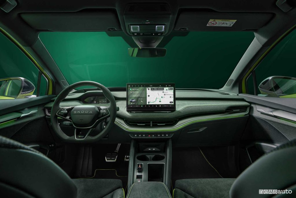 Skoda Elroq RS plancia abitacolo