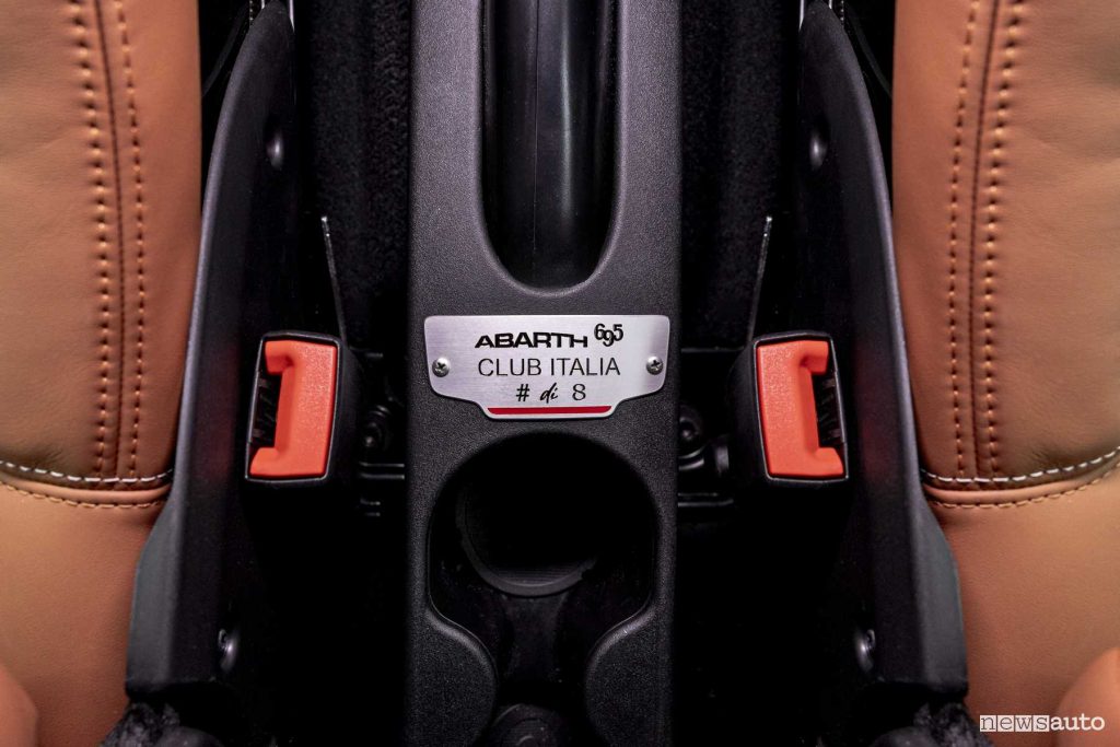 Abarth 695 Club Italia targhetta identificativa
