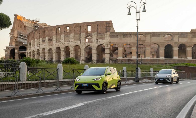 BYD Dolphin Surf test su strada a Roma