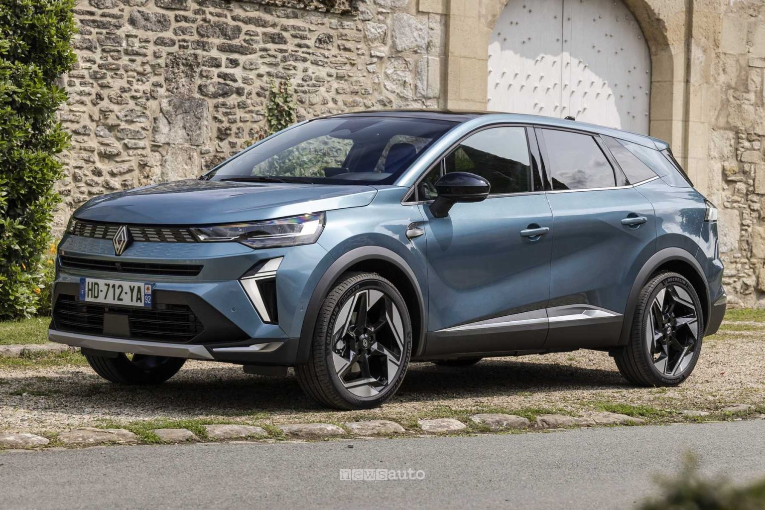Renault Symbioz, prova del C-SUV Full Hybrid 160 cv