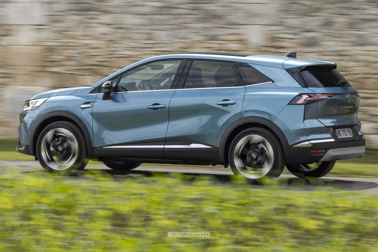 Renault Symbioz, prova del C-SUV Full Hybrid 160 cv