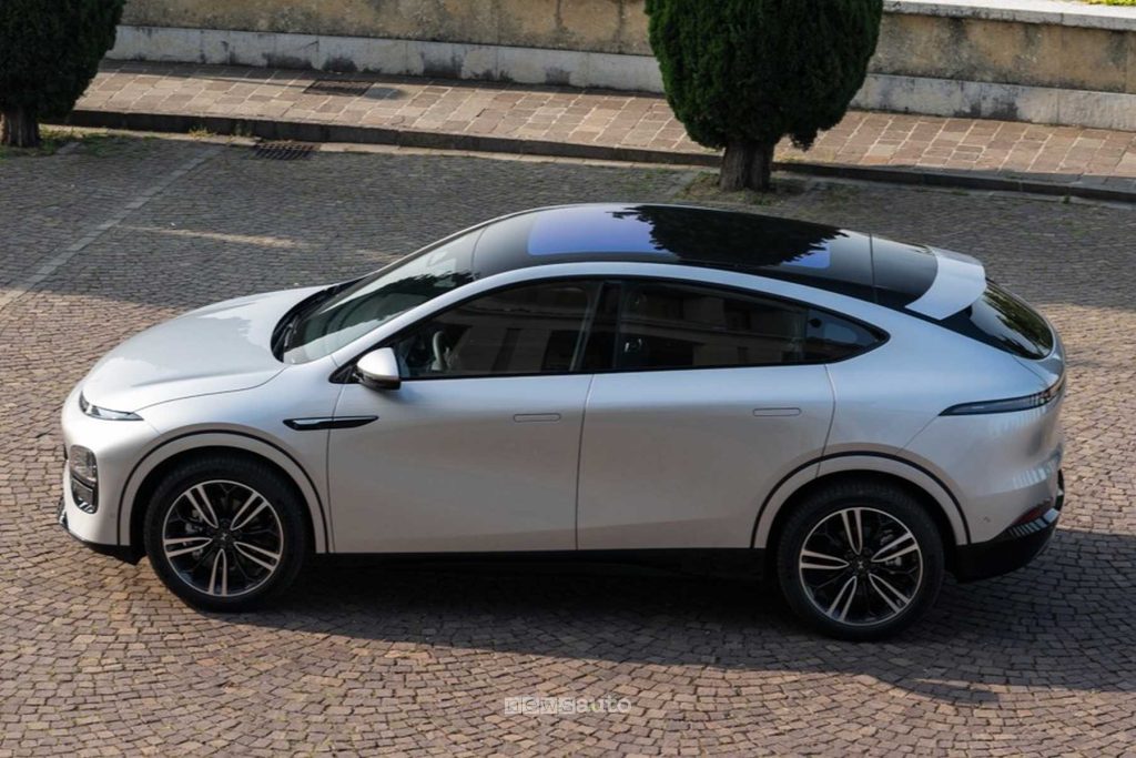 Xpeng G6 laterale