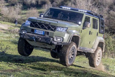 ICH-X K2 Off Road Edition salto in off road