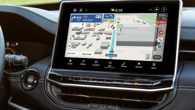Auto connesse Stellantis, arriva 4screen per servizi geolocalizzati a bordo