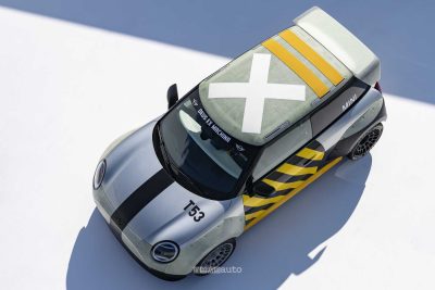 MINI John Cooper Works Electric The Skeg vista dall'alto