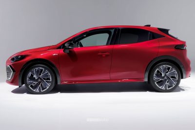 foto nuova Renault Clio 2026 fiancata Esprit Alpine