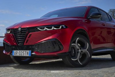 Alfa Romeo Tonale paraurti anteriore, firma luminosa anteriore