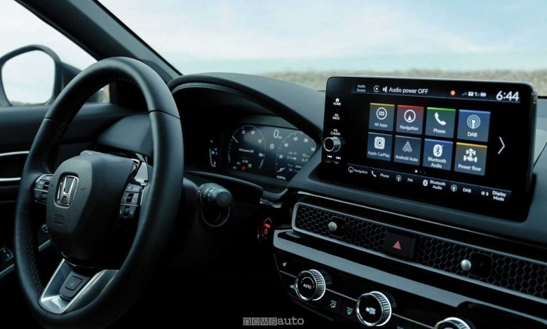 L'abitacolo della nuova Honda Civic restyling