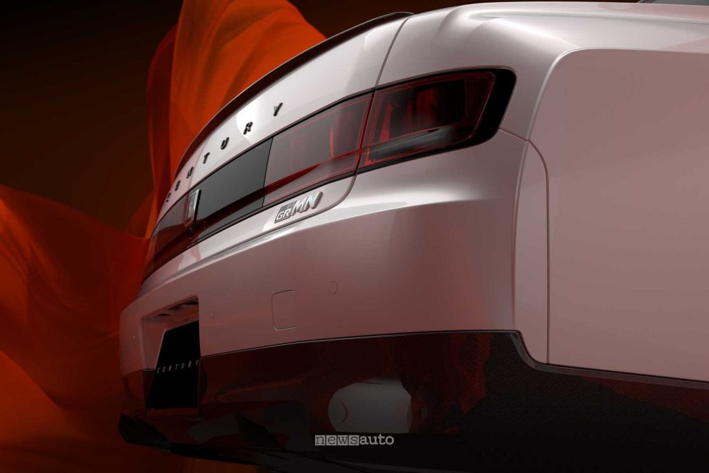 Toyota Century berlina GRMN faro e paraurti posteriore