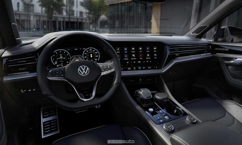 abitacolo della Volkswagen Touareg Final Edition