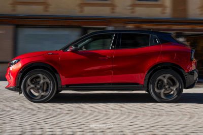 Alfa Romeo Junior Milano Cortina 2026 su strada