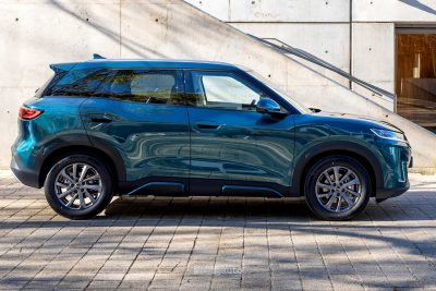 BYD Atto 2 DM-i laterale