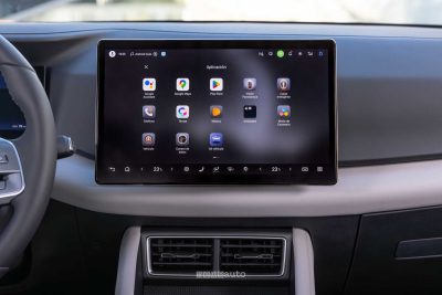 BYD Atto 2 DM-i Android Auto display infotainment 12,8"
