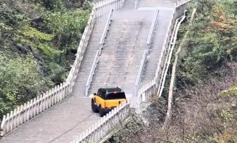 Epic fail Chery in Cina cercando di imitare Range Rover sul Monte Tianmen