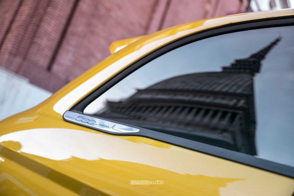 Nuova Fiat 500 Hybrid logo 500 Torino
