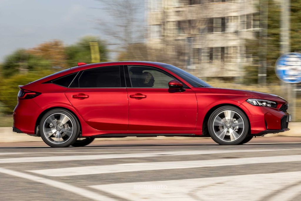 Honda Civic test su strada