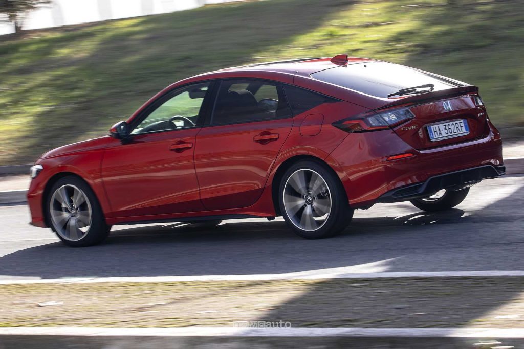 Honda Civic test su strada