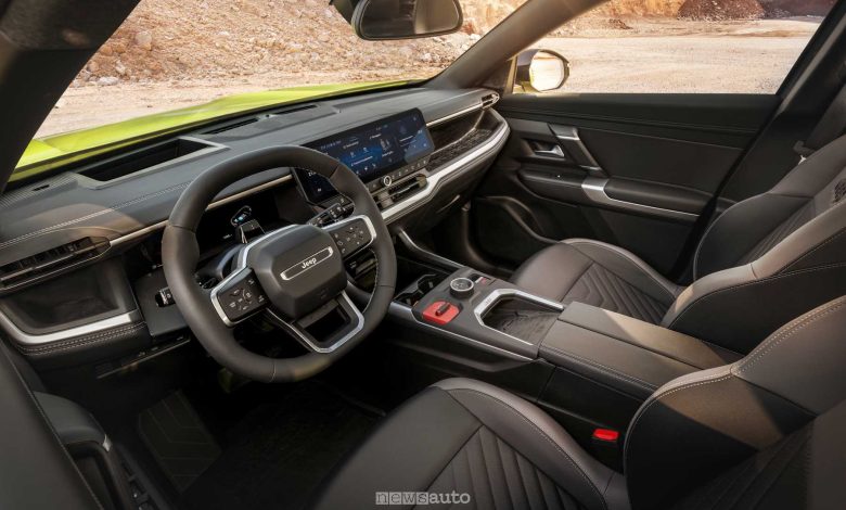 Nuova Jeep Compass plancia abitacolo